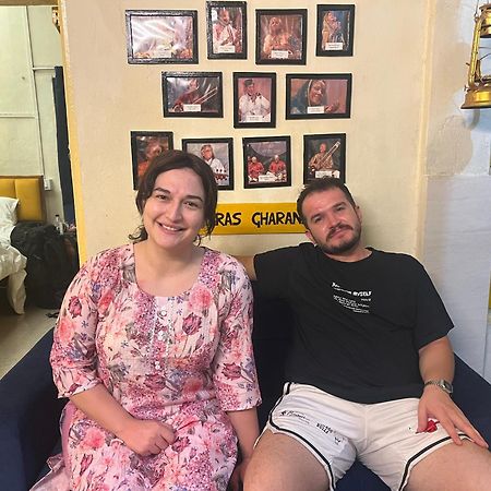 Kailash Heritage Homestay Varanasi Bagian luar foto