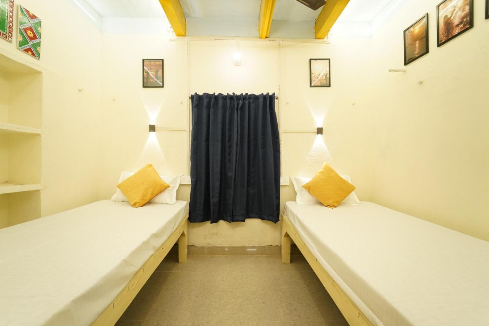 Kailash Heritage Homestay Varanasi Bagian luar foto