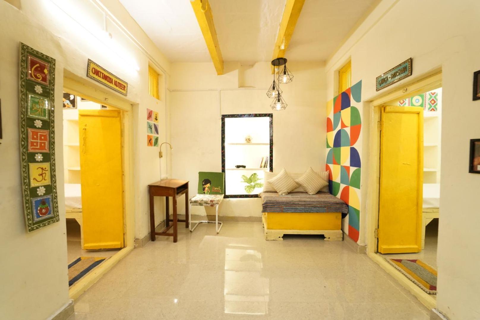 Kailash Heritage Homestay Varanasi Bagian luar foto