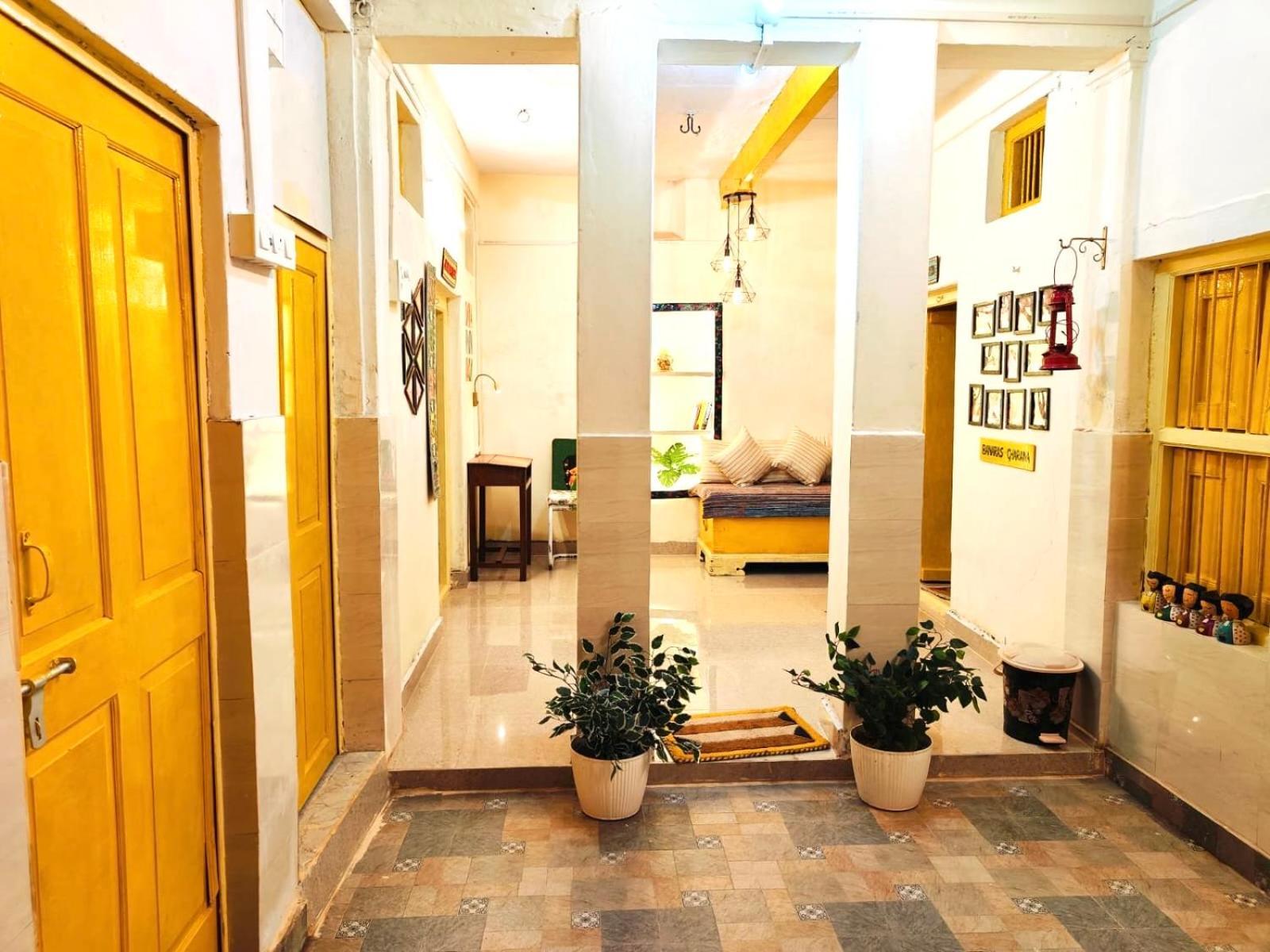 Kailash Heritage Homestay Varanasi Bagian luar foto